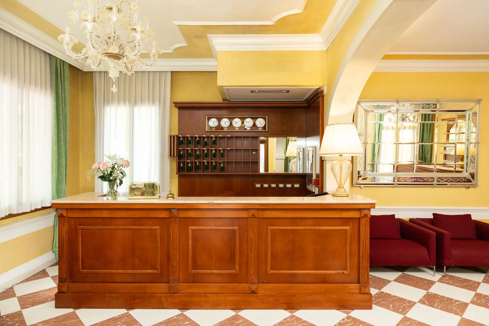 Hotel Villa Cipro, contattaci utilizzando il form
